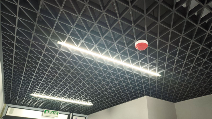 Yeni Proje: KRAFT Üçgen Petek Asma Tavan Uygulaması