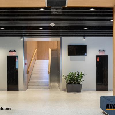 Leoland Office 01